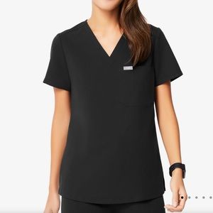 XS Figs Catarina black scrub top